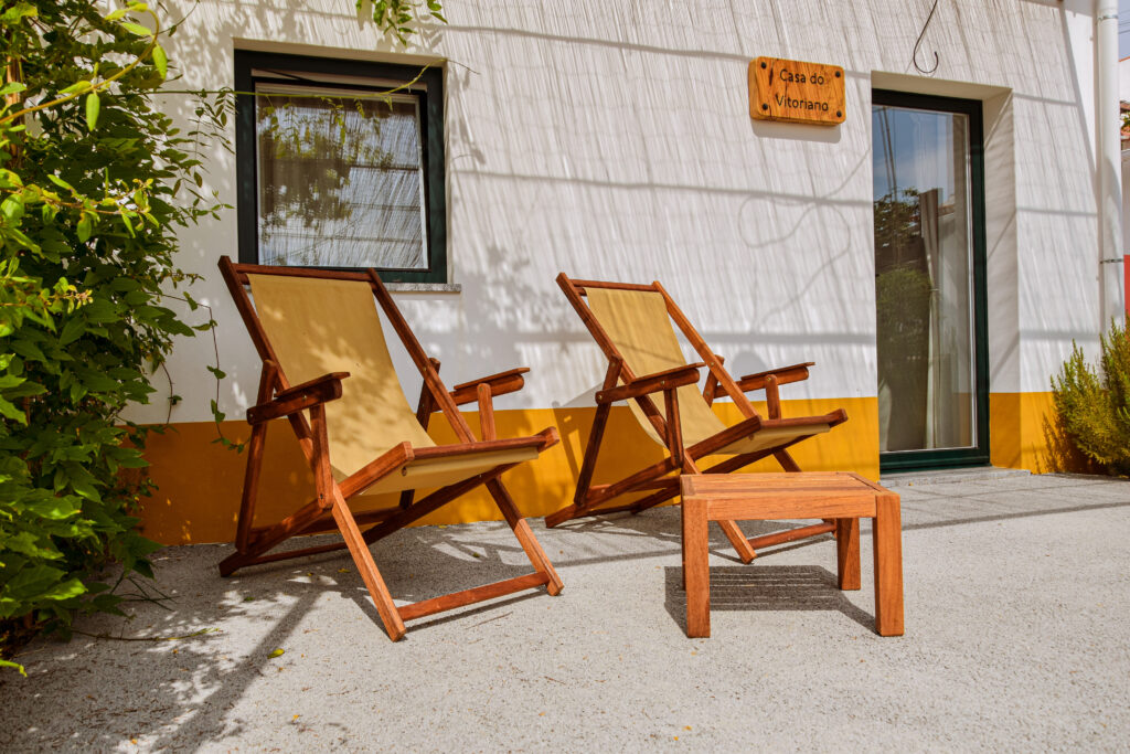 Alojamento - t1-area comum com cadeiras