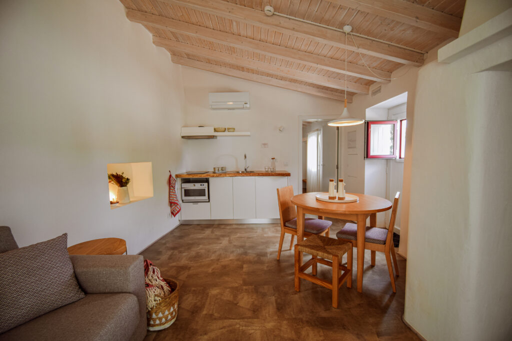 Alojamento - t1- sala e cozinha